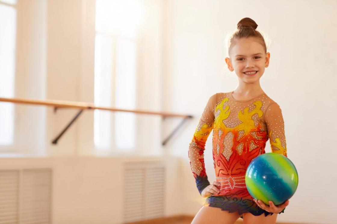 Женское имя с тайной: как оно влияет на характер и жизненный путь Происхождение и значение имени Элина