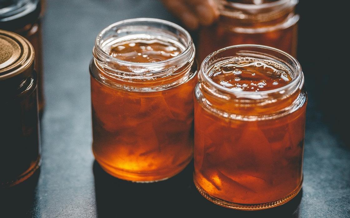 Пена очищает заготовку