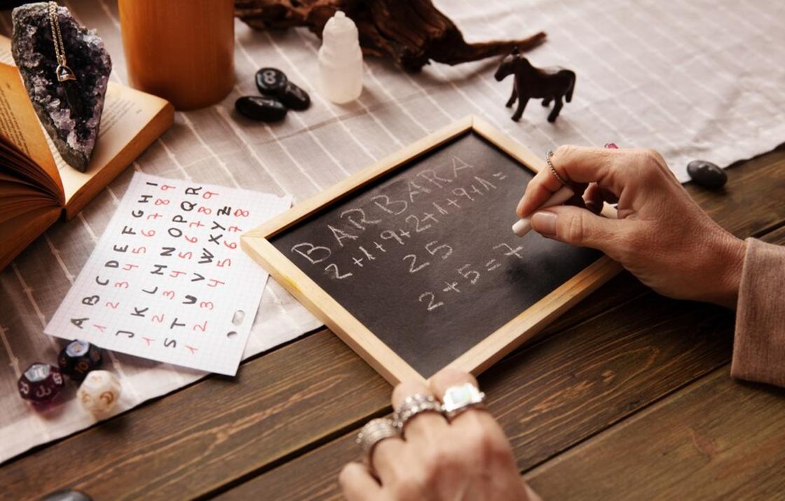 Почему в букетах нечетное количество цветов