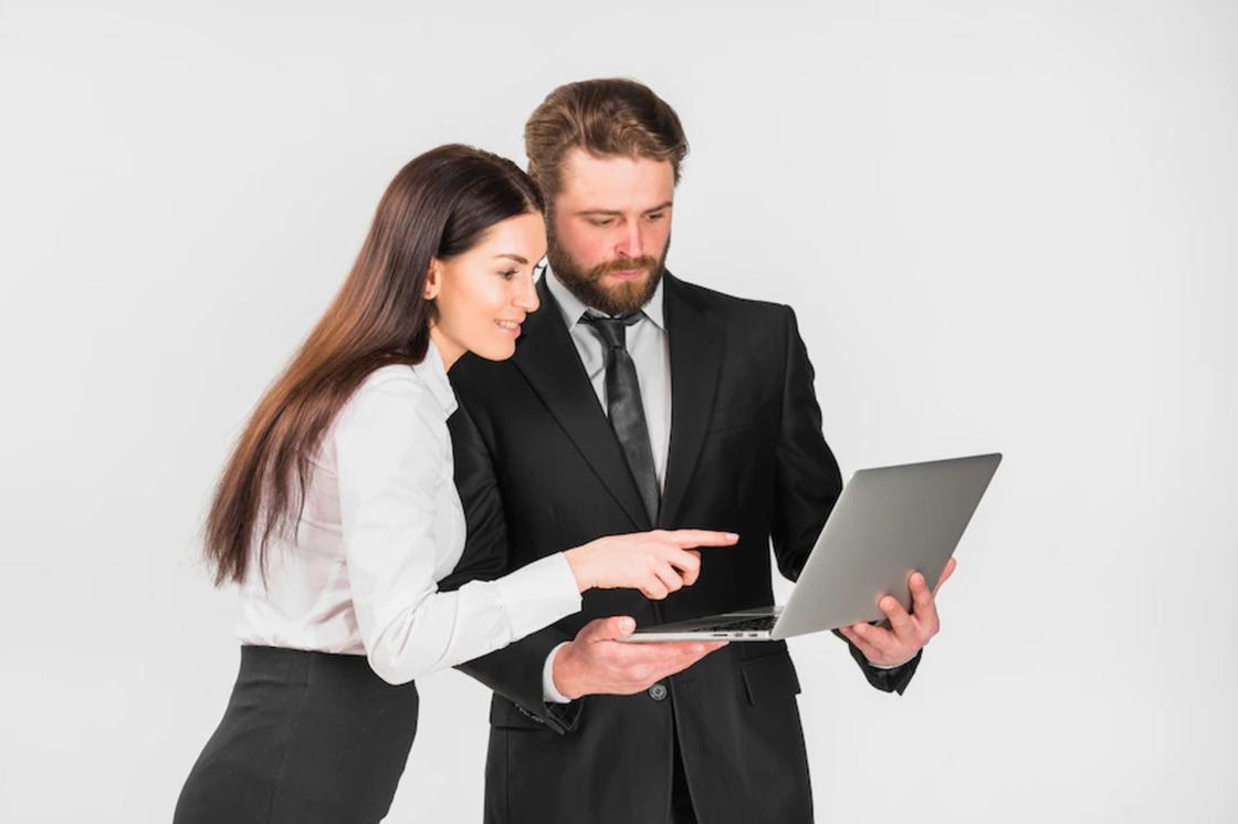 Совместимость Близнецов и Водолея в дружбе и профессии