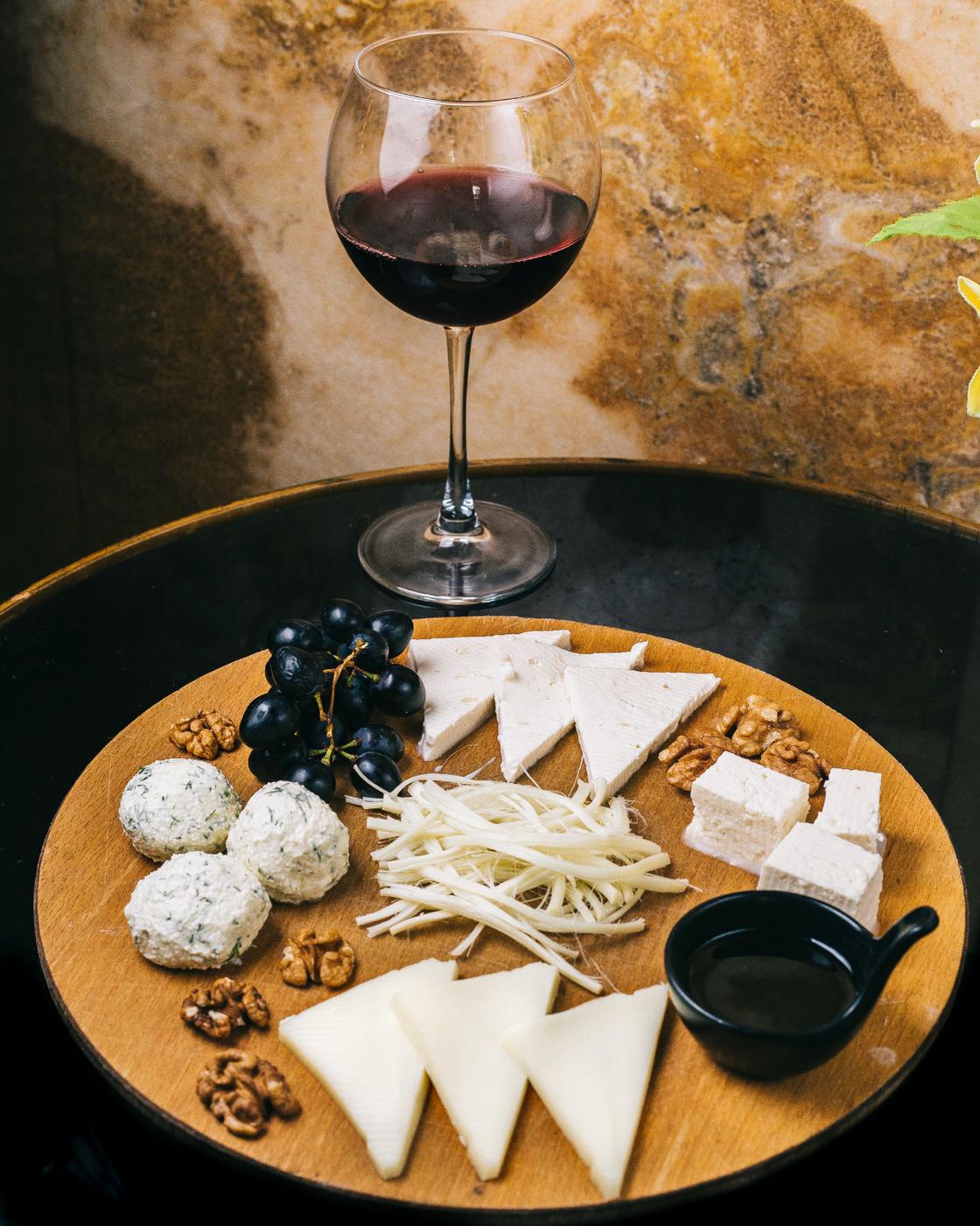 Закуски к вину идеи блюд которые подчеркнут вкус напитка С чем подавать красное вино