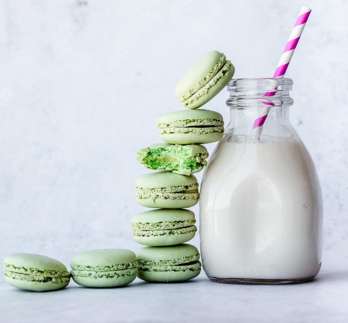 Чем полезно миндальное молоко