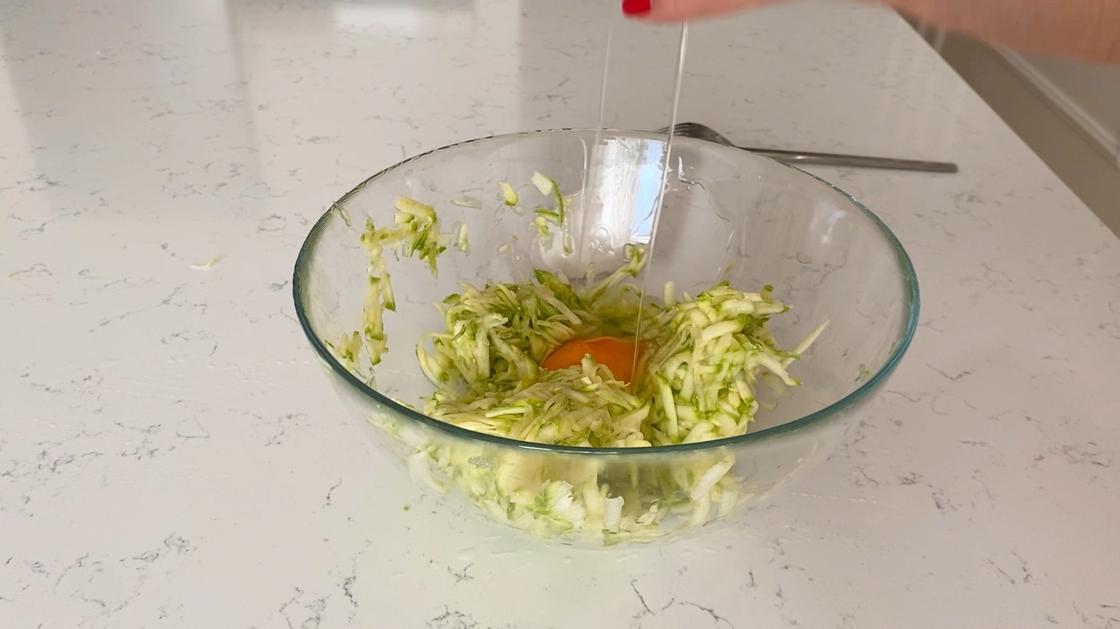 Полезные завтраки: лучшие утренние блюда от Гульжаннат Нурушевой Кабачковые оладьи