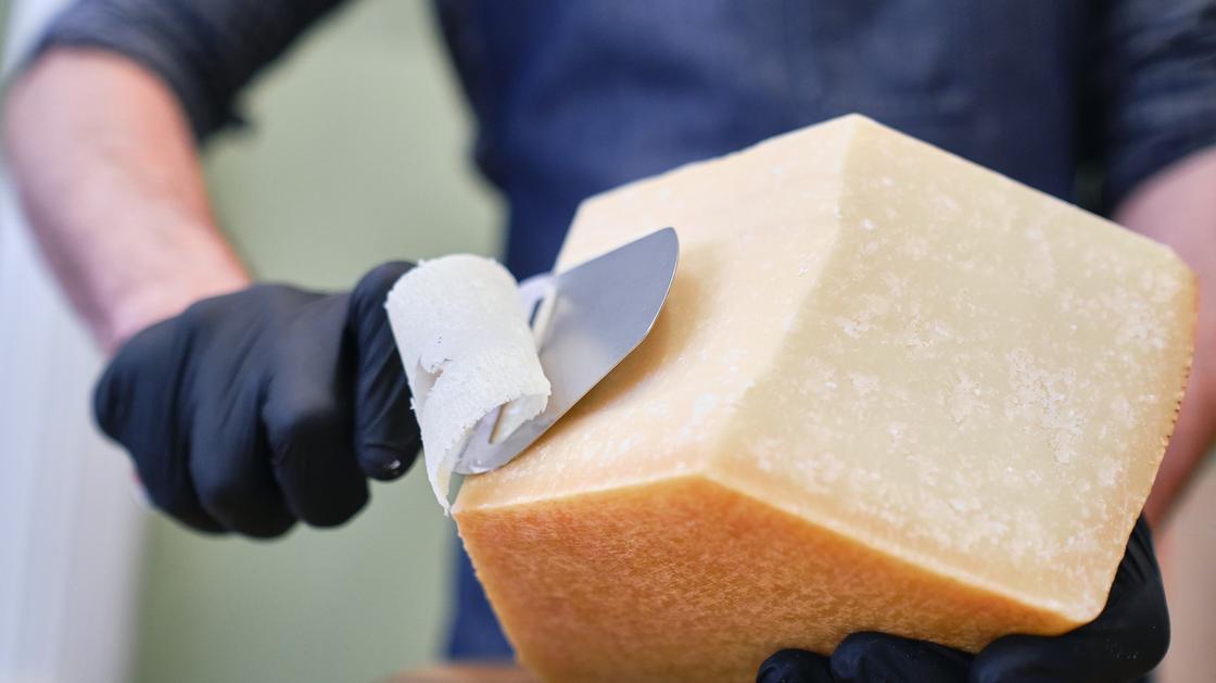 Сыр хранение узнаем как сохранить свежесть и аромат продукта Общие правила хранения сыра