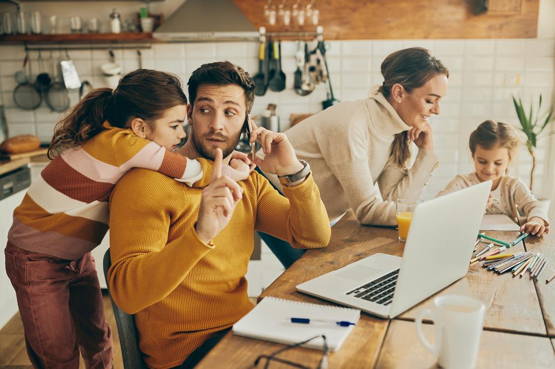 Как оппозиция Марса и Плутона влияет на карьеру и финансы в январском периоде Стрелец