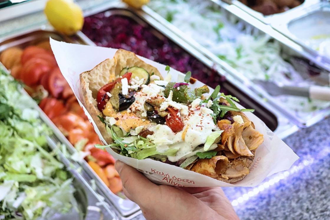 Домашний донер: как сделать сочное мясо и соус для обеда Как приготовить донер-кебаб дома?