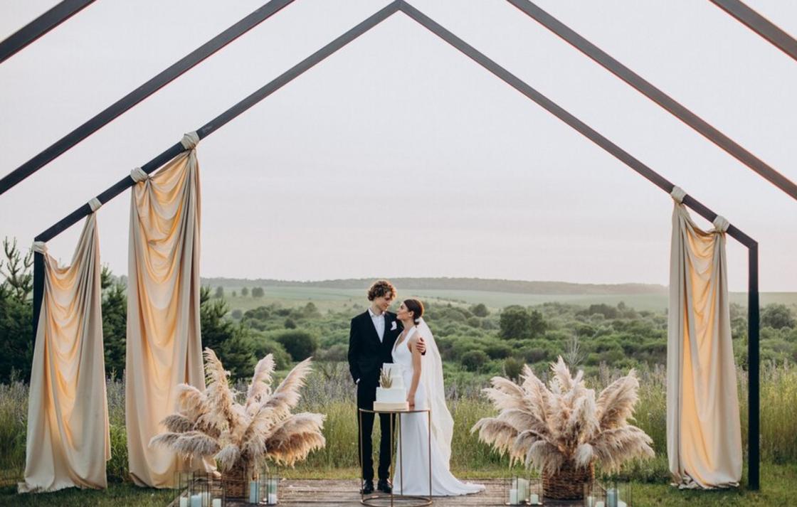 Летнее солнцестояние и парад планет открывают новые возможности в июне Телец