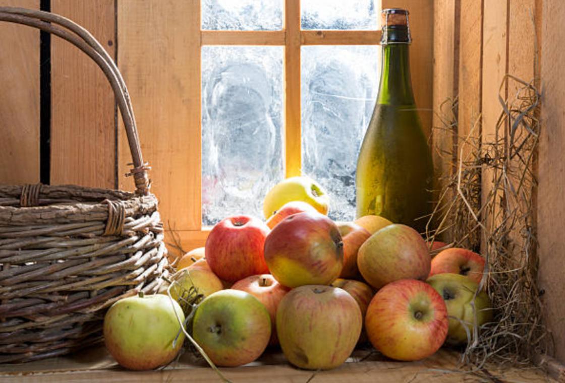 На стеллажах в один слой