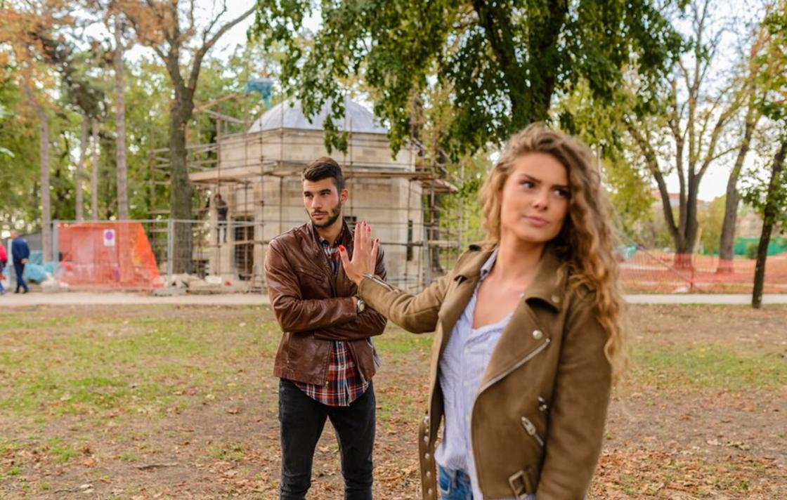 Пчёлы в сновидениях: знак прибыли сотрудничества и скрытых опасностей Сонник Фрейда