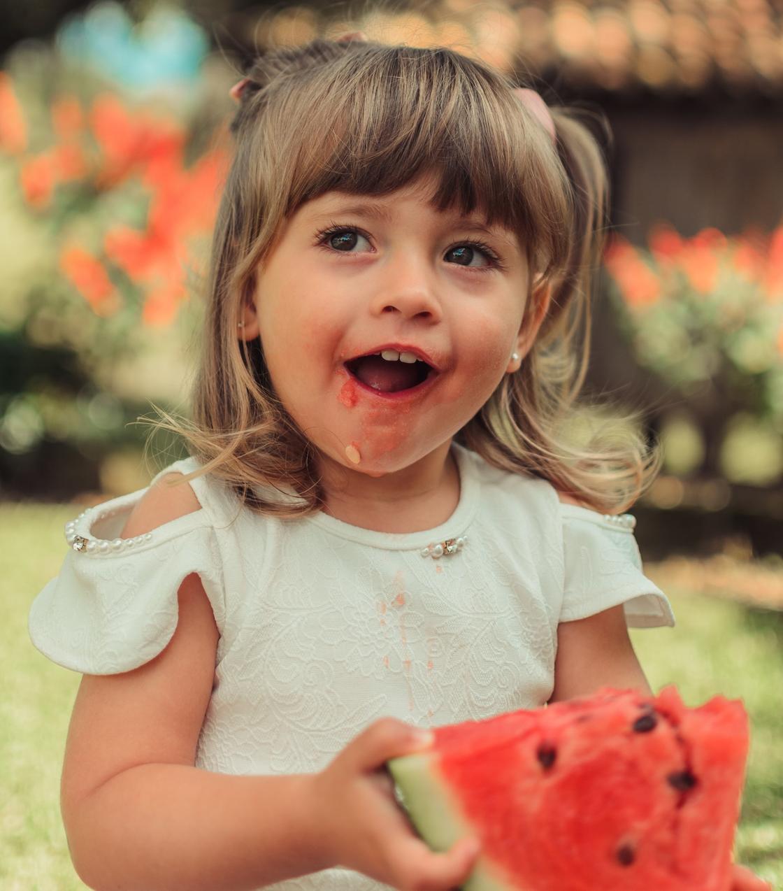 Арбуз — это ягода или фрукт?