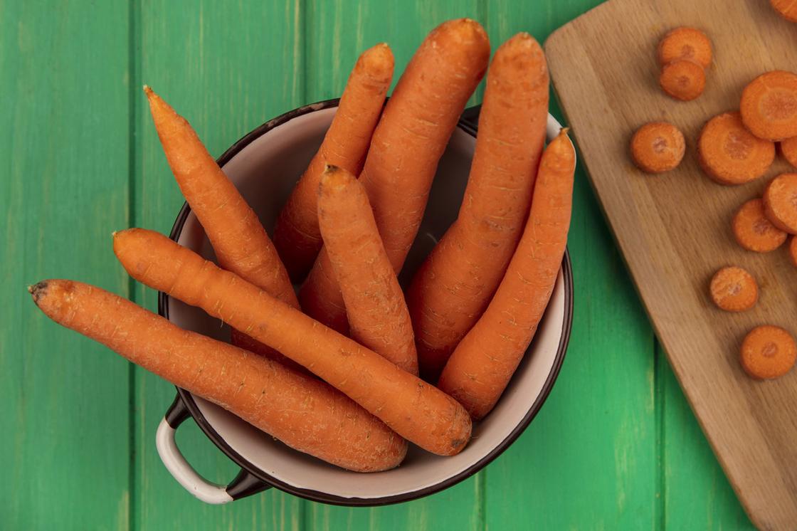 Как хранить морковь: в песке, лотках или без земли — советы В эмалированной кастрюле