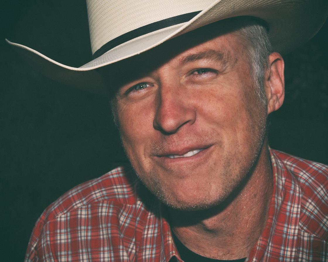 Чем уникален мужчина Овен и как его харизма помогает преодолевать жизненные преграды Какой характер у мужчины-Овна?