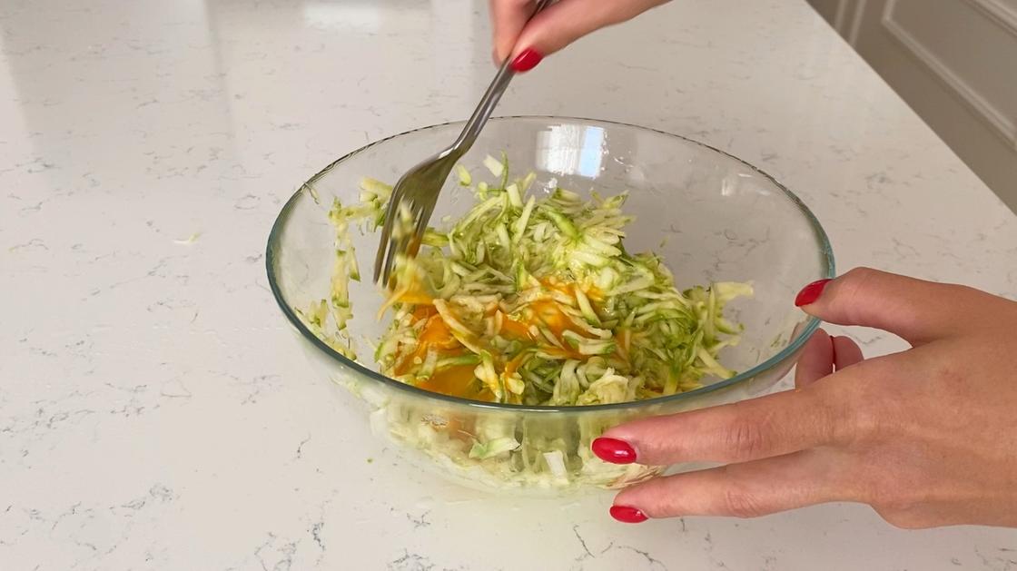 Полезные завтраки: лучшие утренние блюда от Гульжаннат Нурушевой Кабачковые оладьи