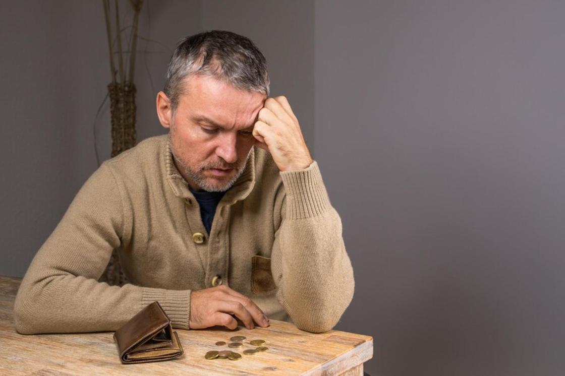 Приметы с учетом обстоятельств падения ложки