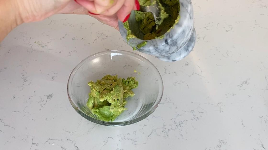 Полезные завтраки: лучшие утренние блюда от Гульжаннат Нурушевой Завтрак с авокадо