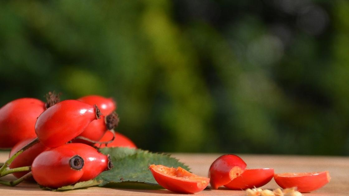 Как приготовить шиповник в кастрюле