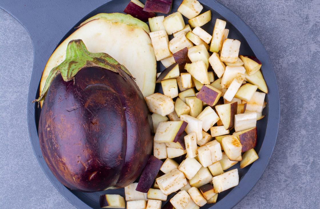 Бланшируйте баклажаны