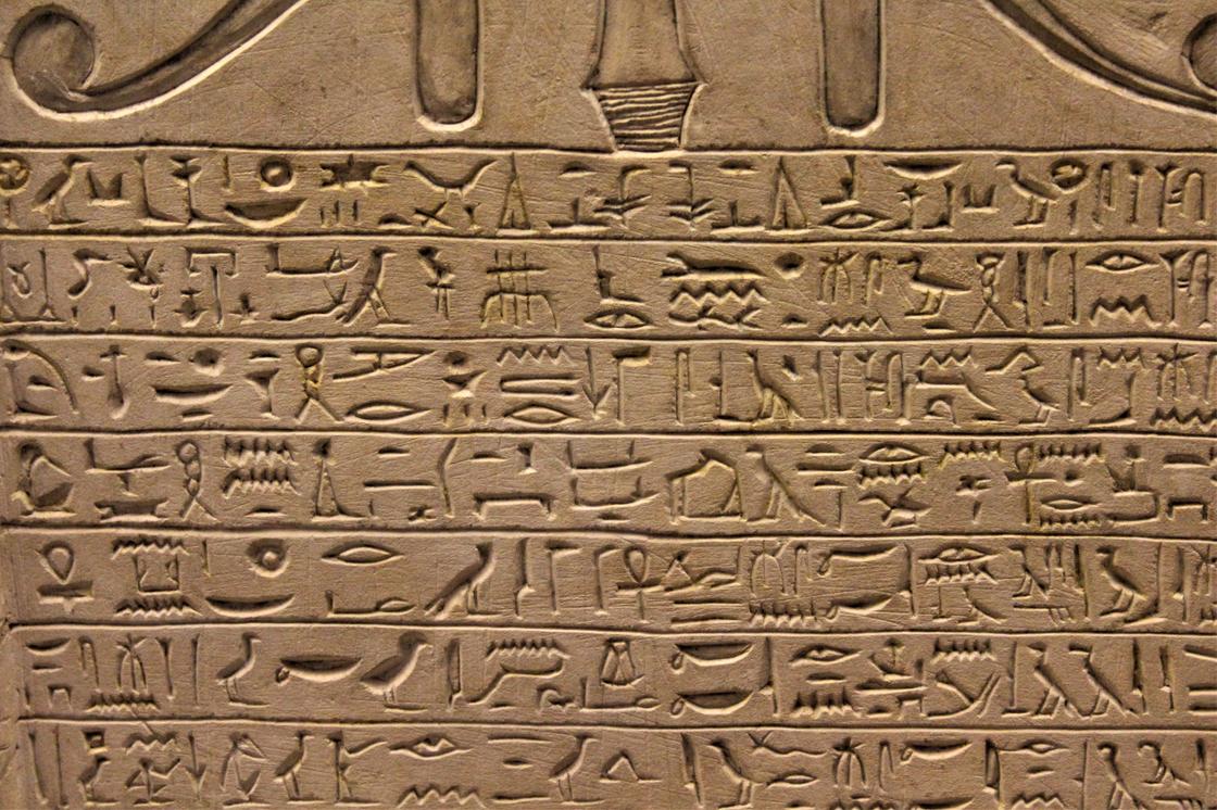 Что собой представляют карты Таро и гадание на них