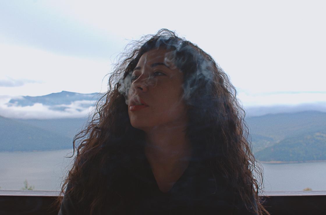 Курение во сне: сигналы от подсознания и возможные предупреждения Как толковать курение во сне по Цветкову?