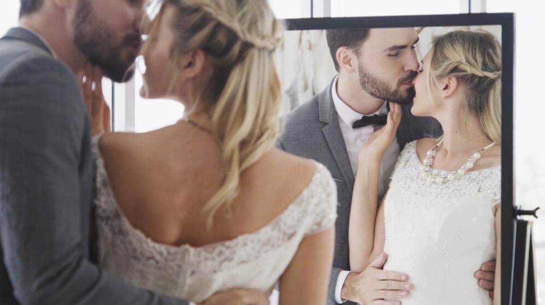 Зеркало в день свадьбы может стать знаком вечной любви