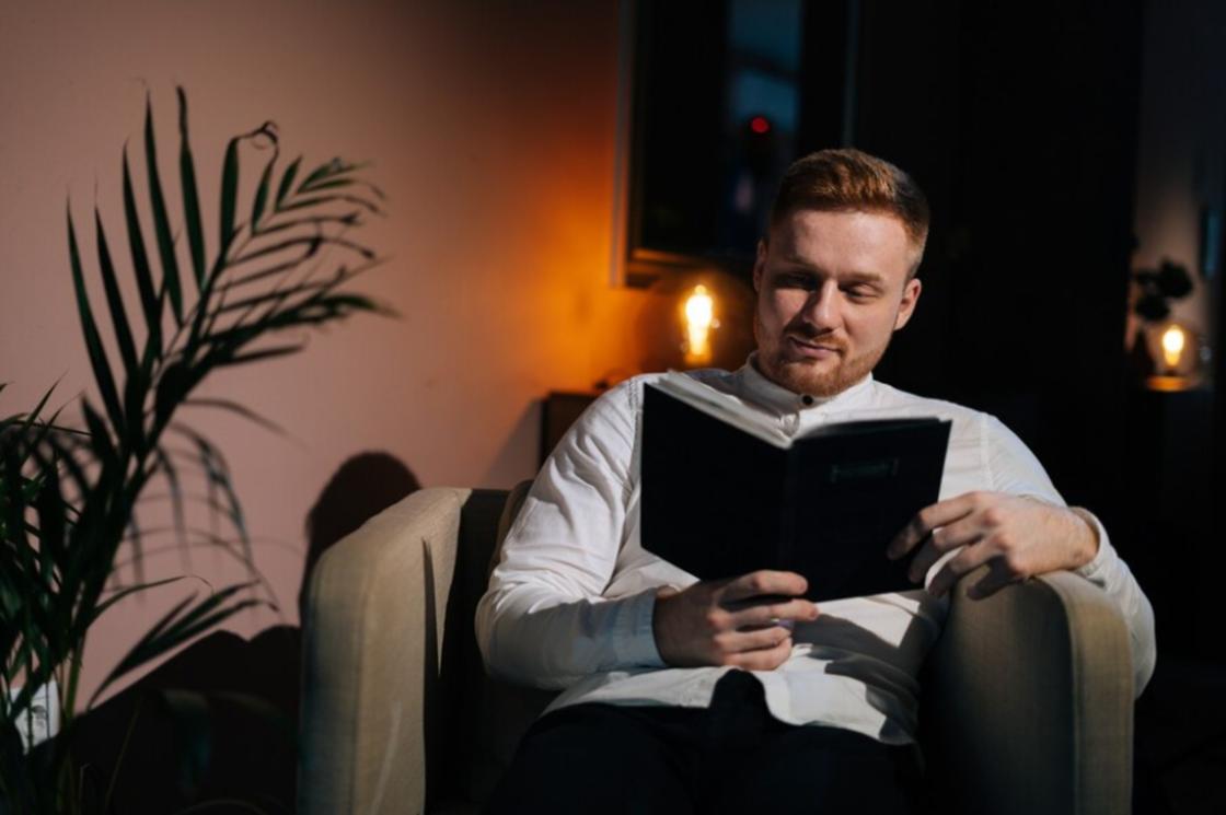 Как Флоранс и Сара предсказывают сбычу желаний через эзотерику Гадание с помощью книги