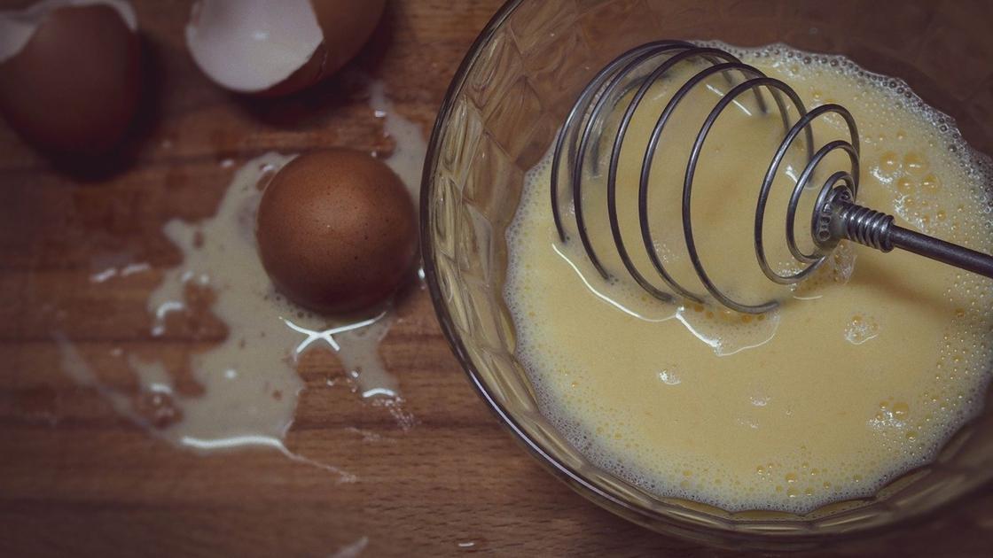 Как сделать пышный и высокий омлет на сковороде