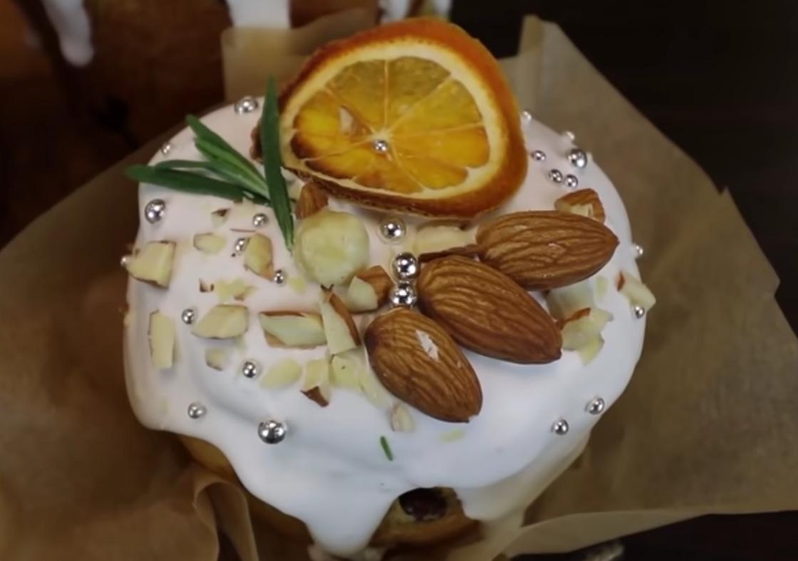 Как украсить пасхальный кулич: глазурь, посыпки и орнаменты Украшение цукатами и орешками