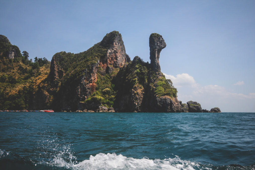 4-island-tour-krabi-thailand-chicken-island