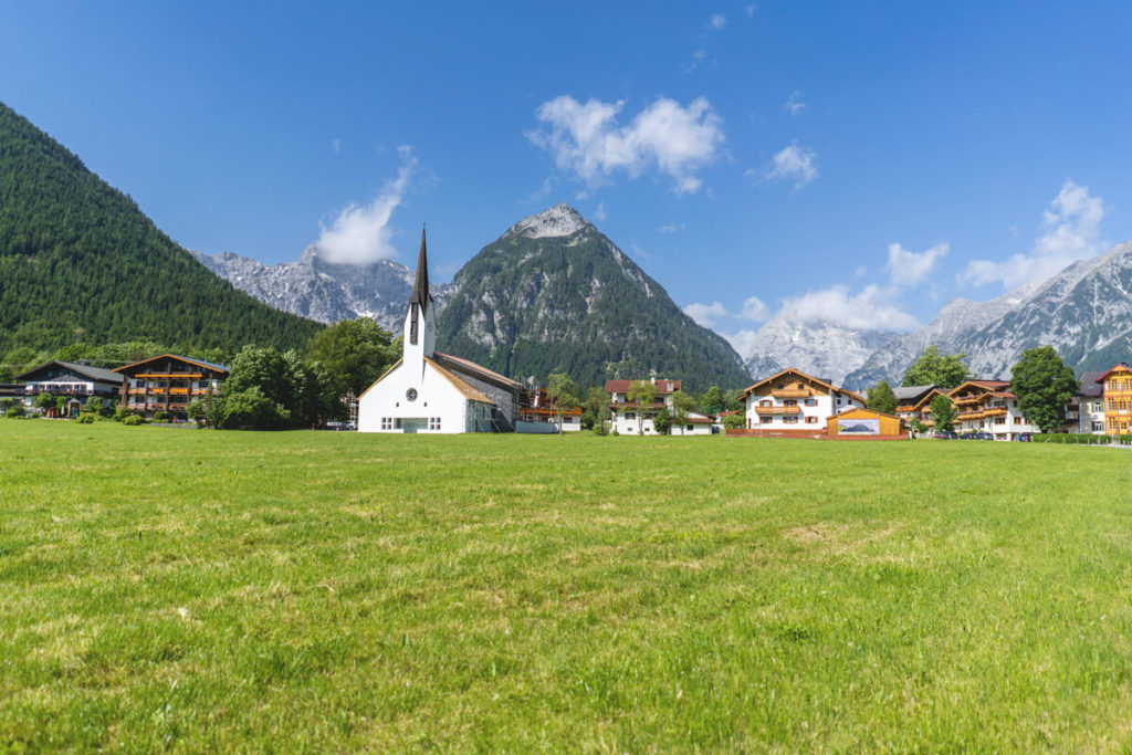 Achensee-Tirol-Pertisau-Bergpanorama