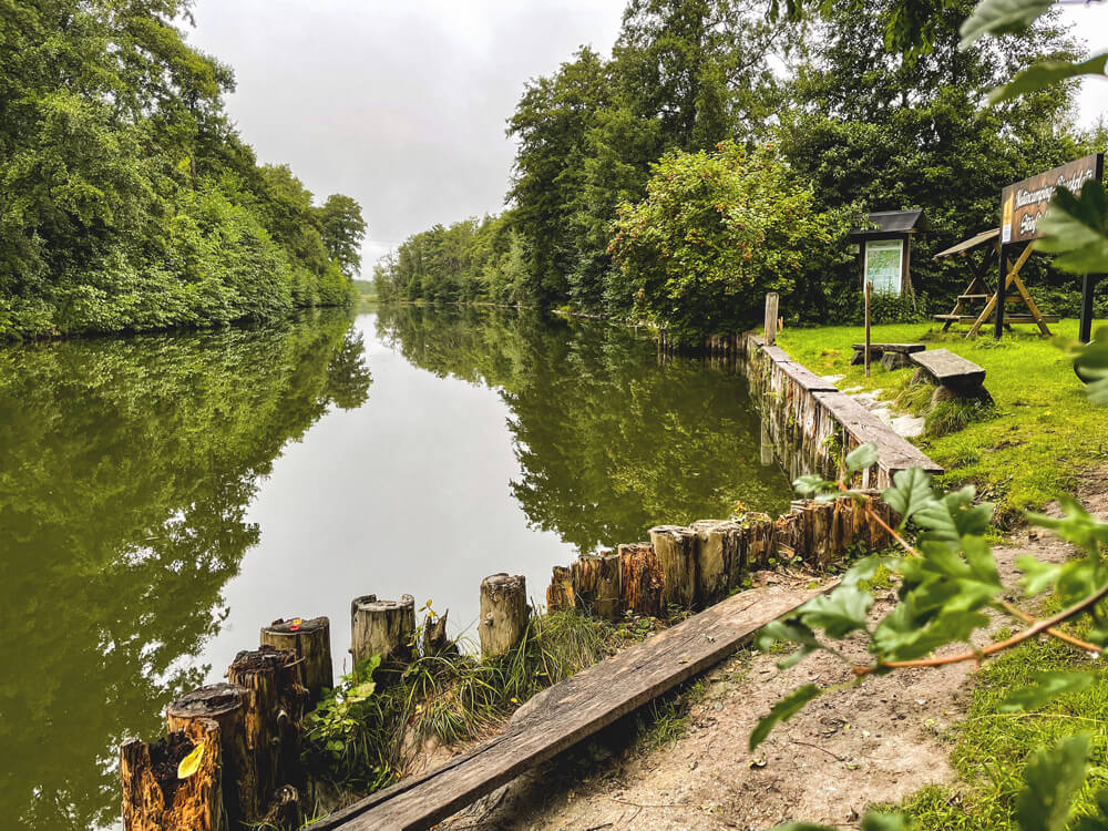 Anlegestelle-Kanus-Biwakplatz-Steinfoerde-1