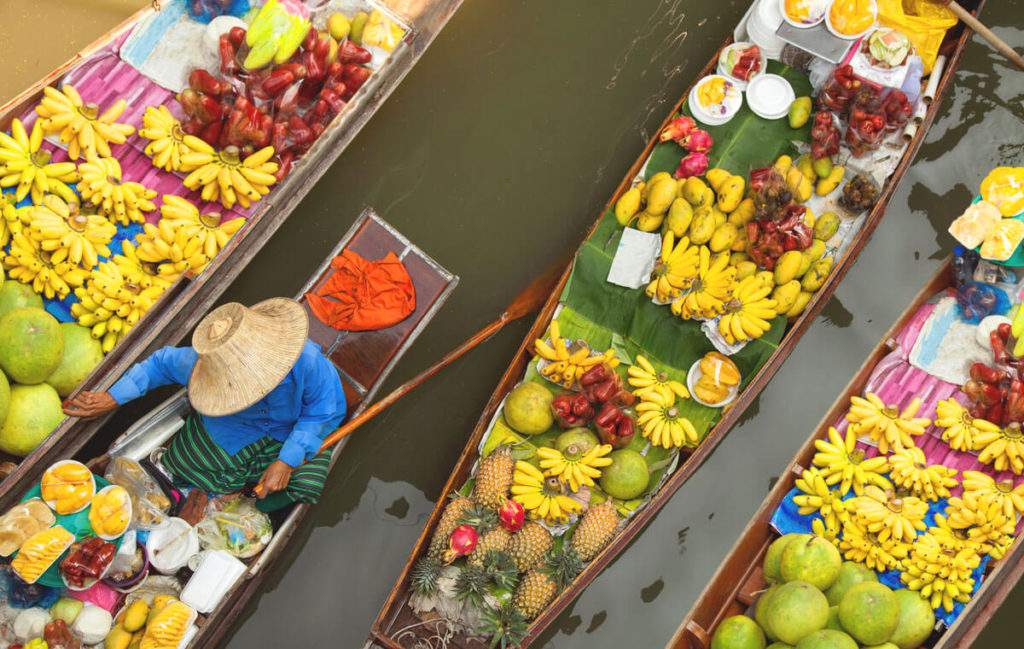 Bangkok-Sehenswuerdigkeiten-Floating-Market
