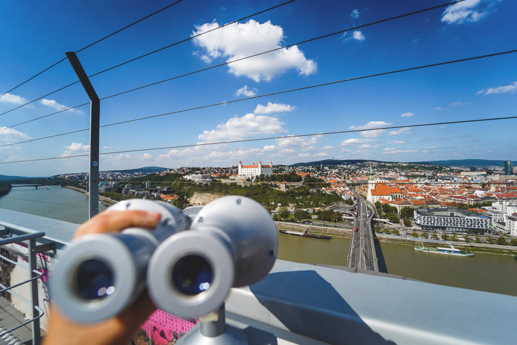 Bratislava-Highlights-UFO-Burg-Aussicht