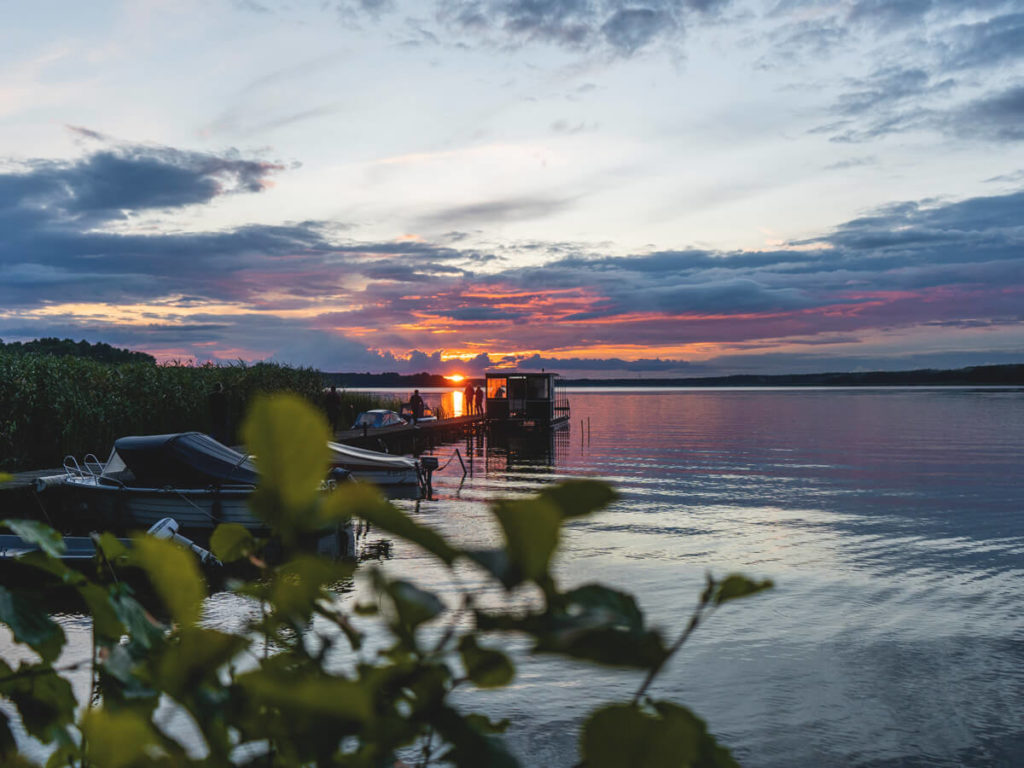 Campingplatz-Himmelpfort-Sonnenuntergang-Steg