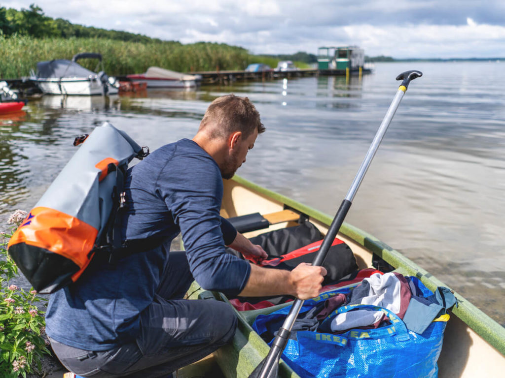 Canadier-Kanutour-Beladen-Packen
