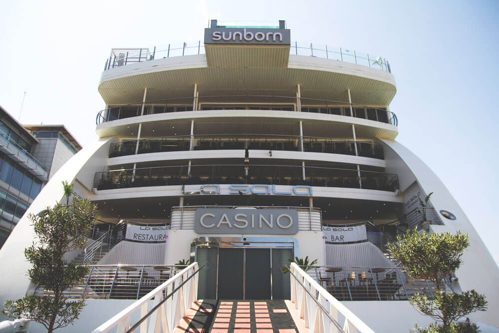 Casino-Gibraltar-Hafen-Sunborn