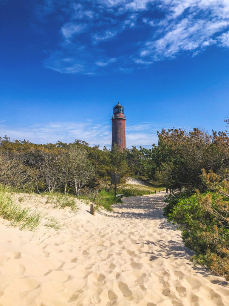 Darsser-Ort-Leuchtturm-Nationalpark-Vorpommersche-Boddenlandschaft-Fischland