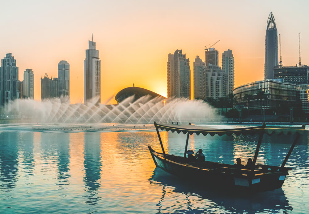 Dubai Sightseeing Boat Tour Dubai Fountain
