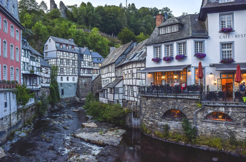 Eifel-Highlights-Monschau-Altstadt