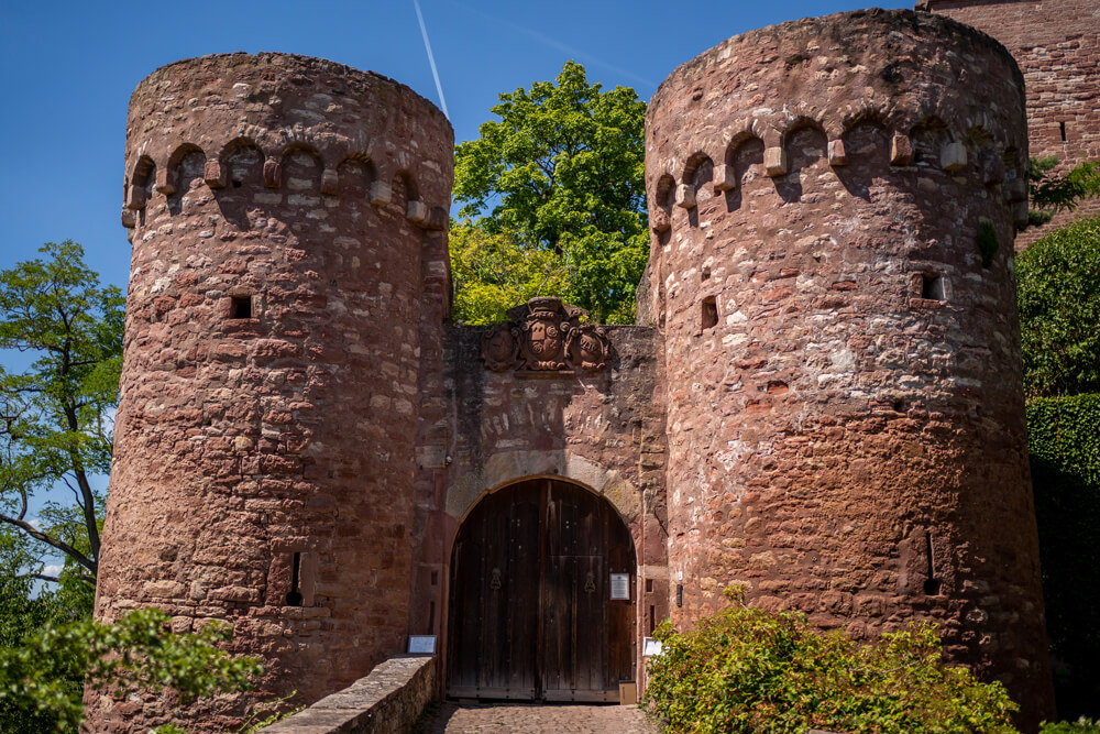 Eingang-Burg-Gamburg-Baden-Wuerttemberg