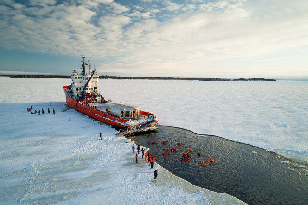 Rovaniemi Icebreaker Tour