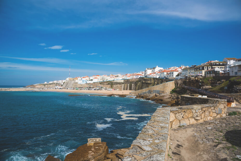 Ericeira-Portugal-Hafen-Strand-Aussicht-Meer