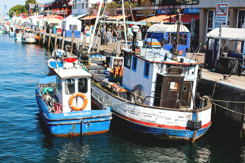 Fischmarkt-Warnemuende-Mittelmole