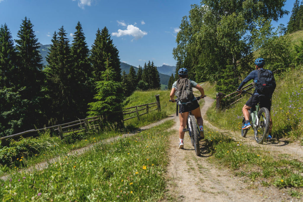Flachau-Wagrain-Fahrradtour-Huettenfruehstueck