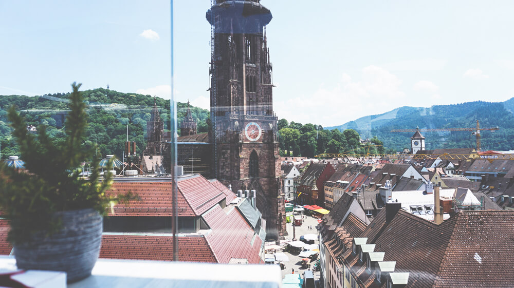 Freiburg-Muenster-Aussicht-Skajo-Restaurant-Dachterrasse