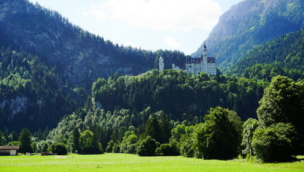 Fuessen-Schloss-Neuschwanstein-Hohenschwangau-Alpen