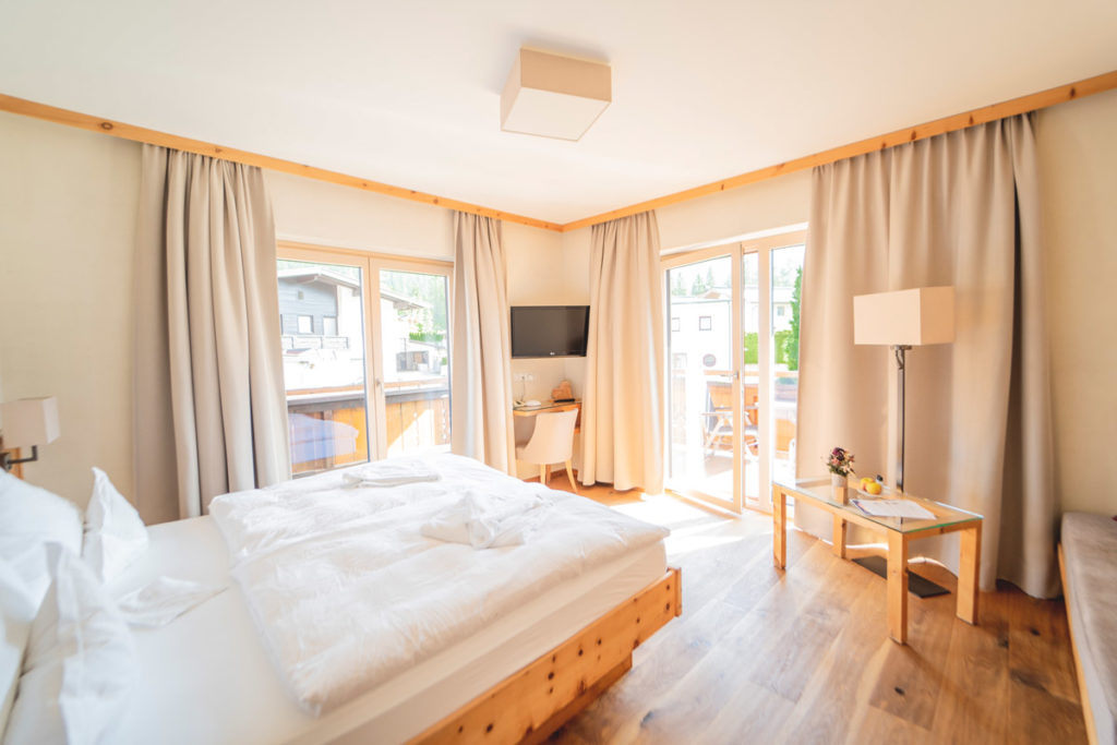 Genusshotel-Sonnenhof-Achensee-Tirol-Doppelzimmer-Alpin-1