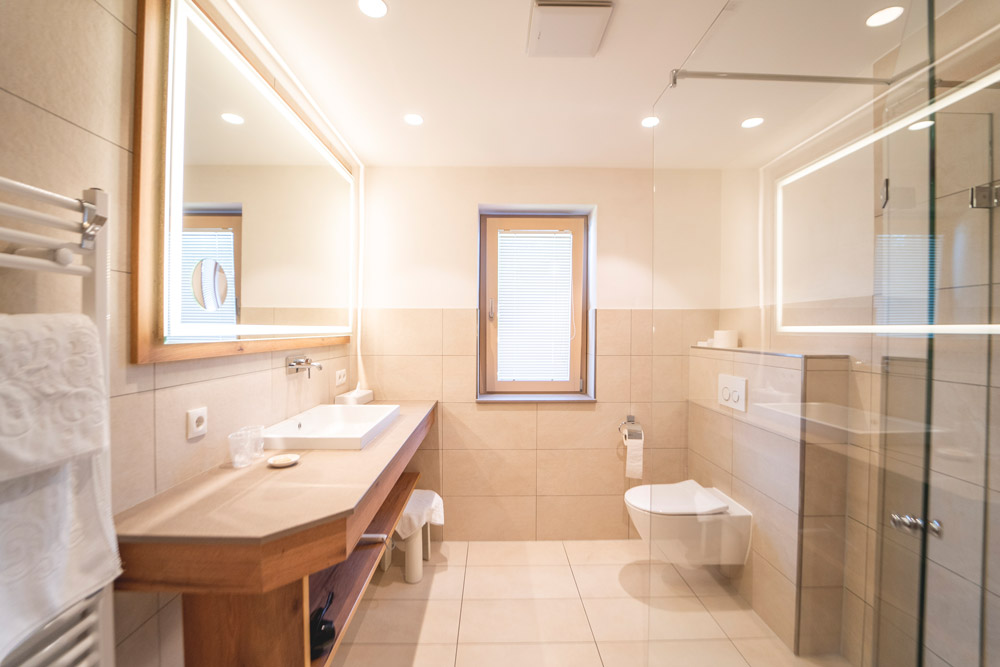Genusshotel-Sonnenhof-Achensee-Tirol-Doppelzimmer-Alpin-3