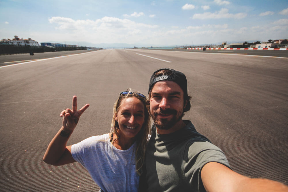 Gibraltar-Flugbahn-Flieger-Rollfeld