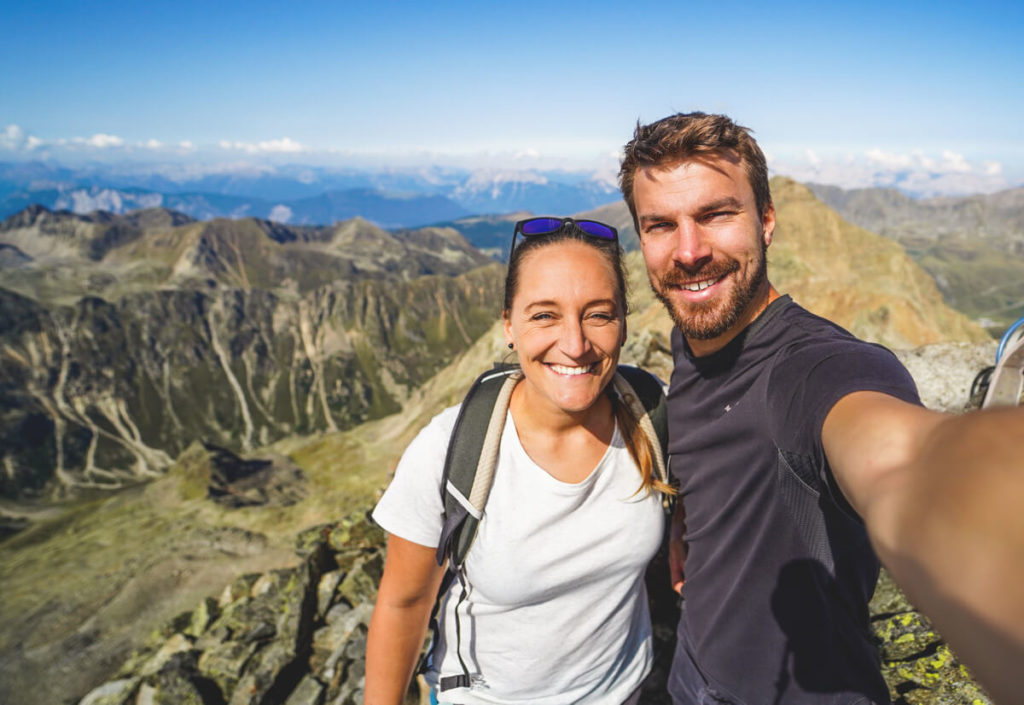 Gipfel-Sulzkogel-Oesterreich-Innsbruck-Outdoor-Aktivitaeten-Wanderung