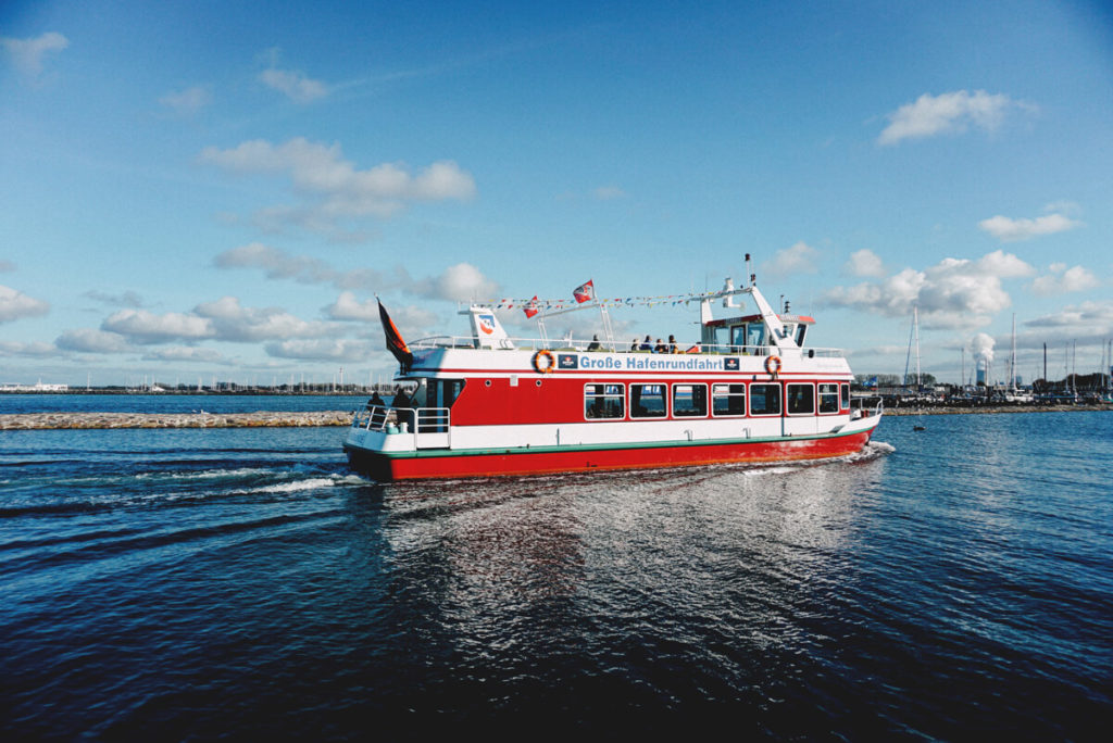 Hafenrundfahrt-Rostock-Warnemuende